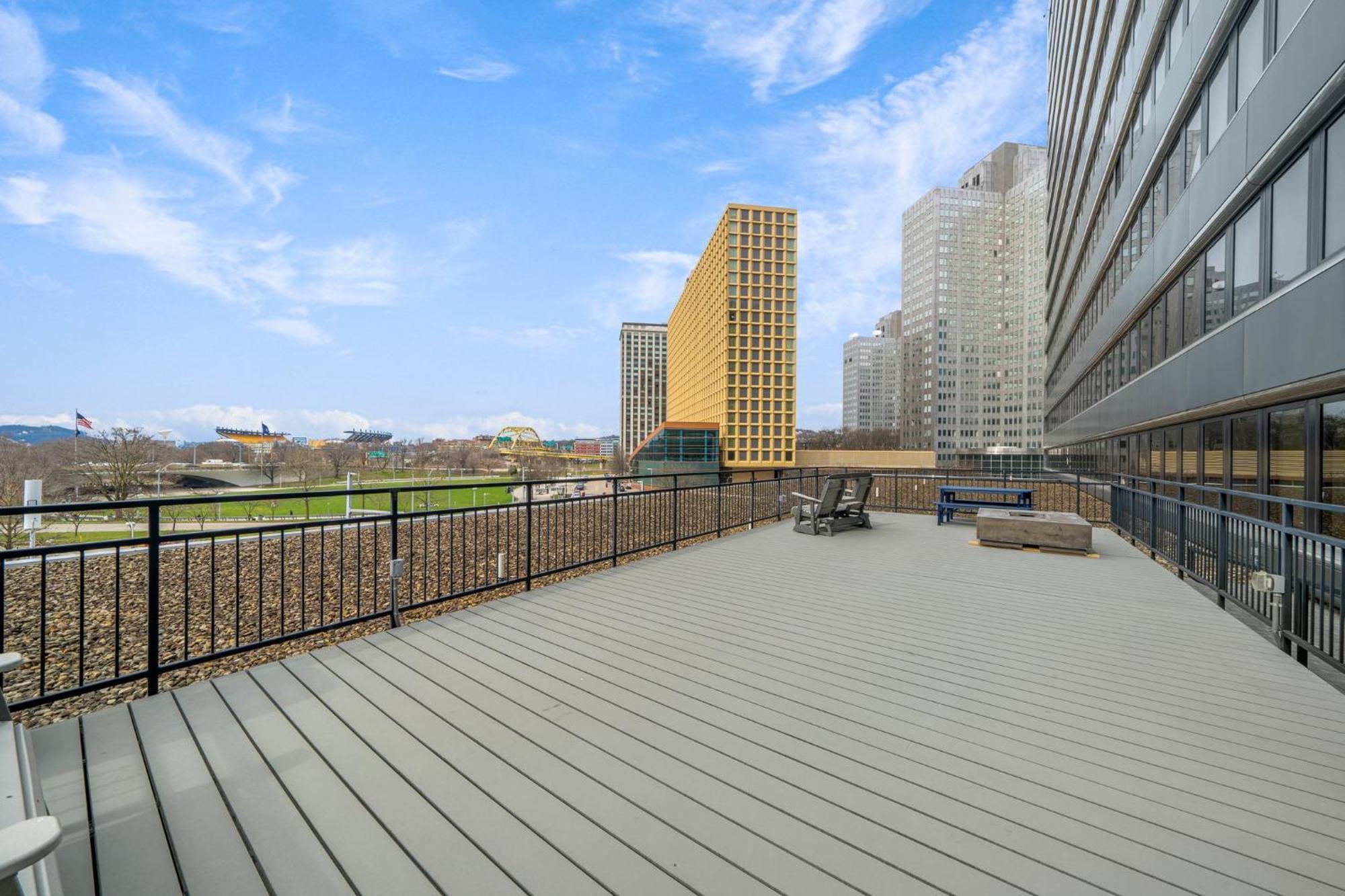 Sweeping Stadium Views Wonderfully Located 24-7 Parking Gym Lounge 匹兹堡 外观 照片